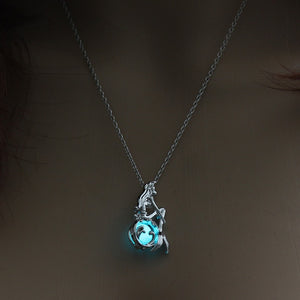 Glowing   Pendant Necklace