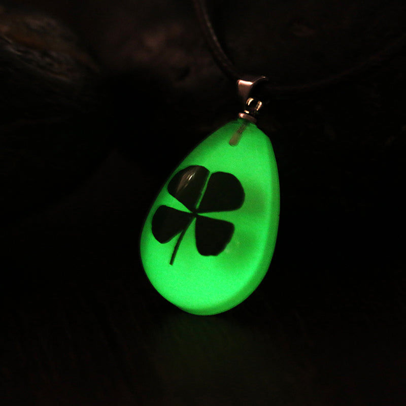 Glowing Four Leaf Clover Necklace